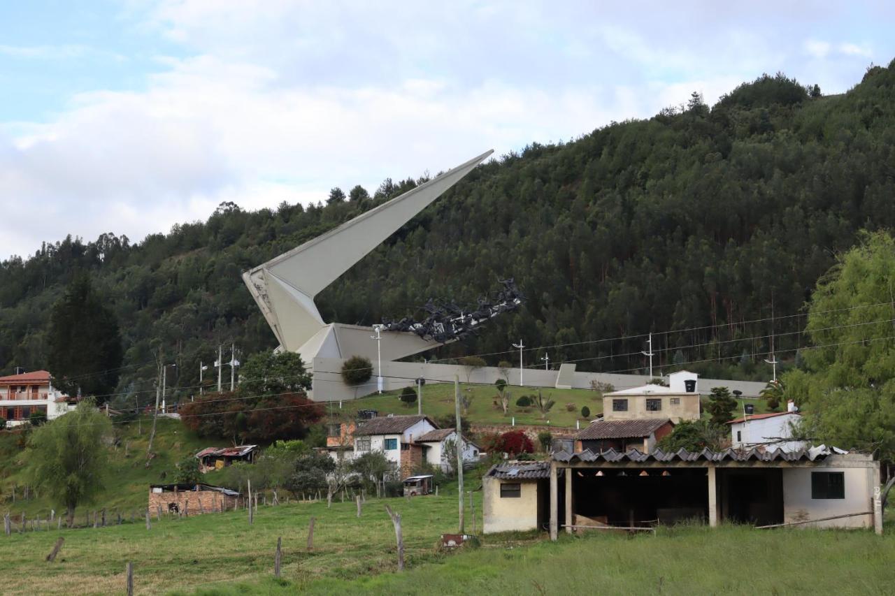 Hotel Lancers - Pantano De Vargas Paipa Boyaca מראה חיצוני תמונה